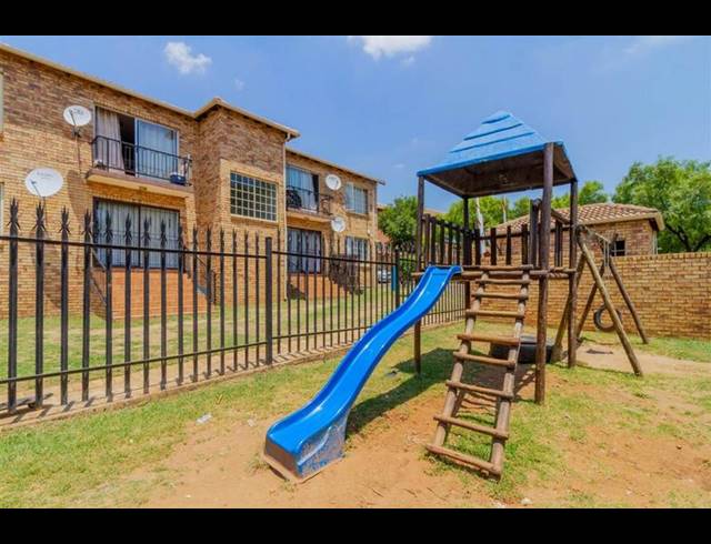 2 BEDROOM APARTMENT FOR SALE IN NORTHGATE